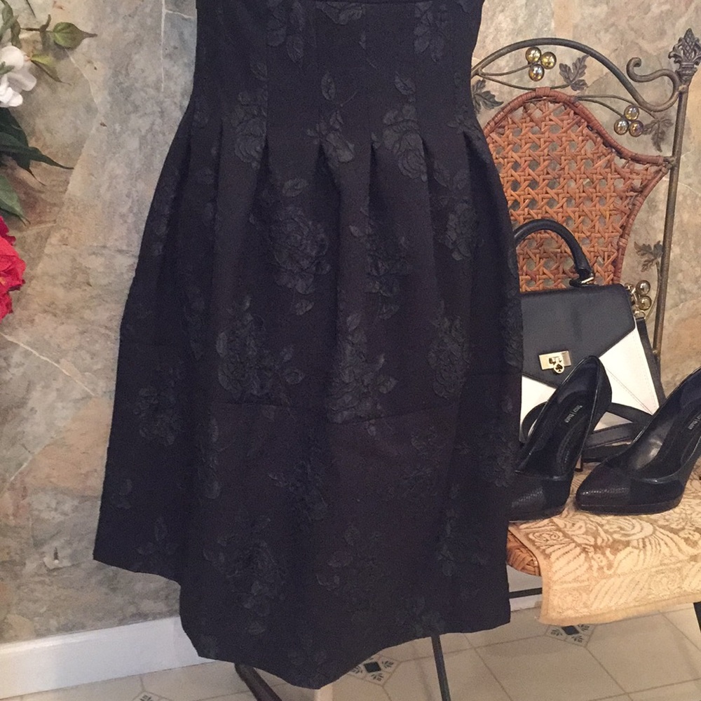 Elle 🌹 stunning Jacquard dress - Picture 6 of 8